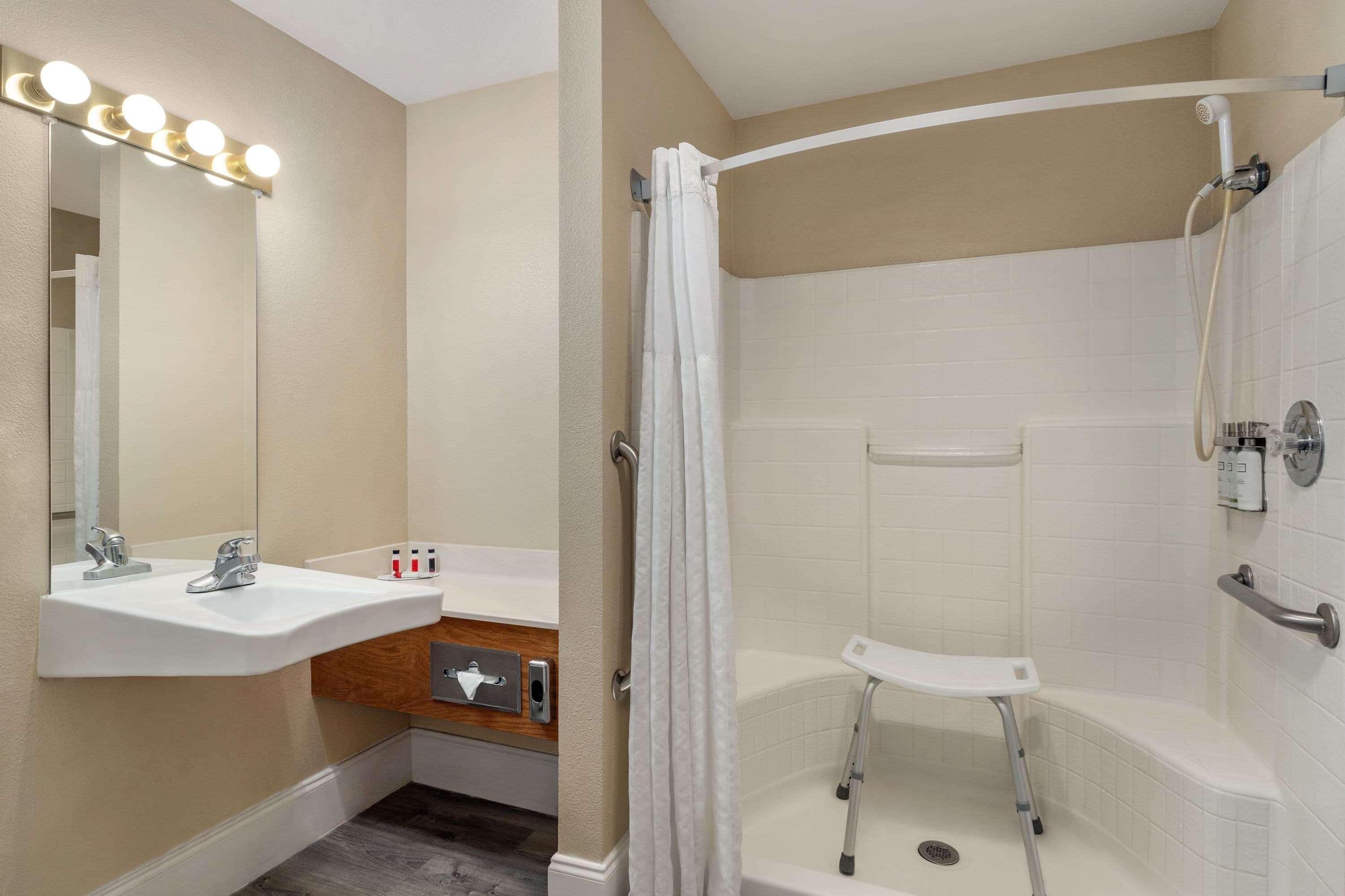 Travelodge By Wyndham Lake Havasu Lake Havasu City Dış mekan fotoğraf